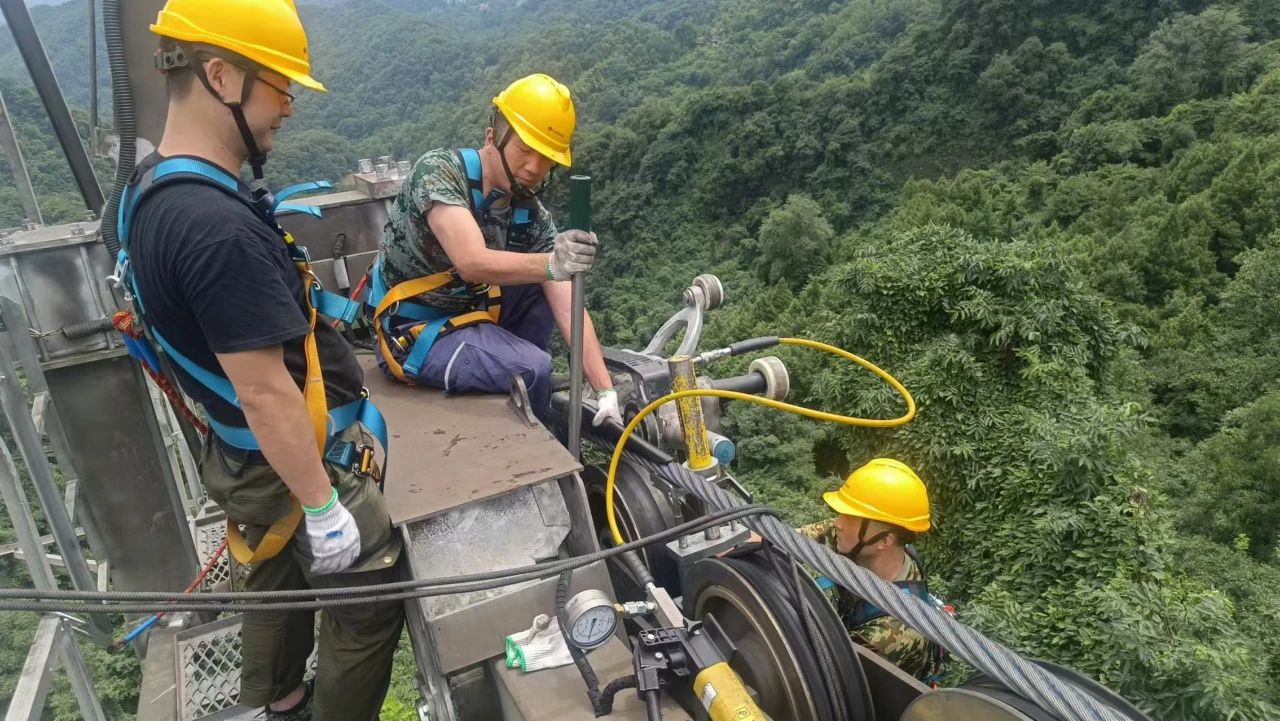 1726722532703182.jpg 高溫下的堅(jiān)守8.jpg